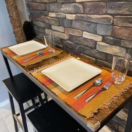 Brooklyn Spacious Space With Private Entrance, Bathroom, & Backyard - Full-Kitchen Нью-Йорк Екстер'єр фото