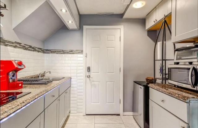 Brooklyn Spacious Space With Private Entrance, Bathroom, & Backyard - Full-Kitchen Нью-Йорк Екстер'єр фото