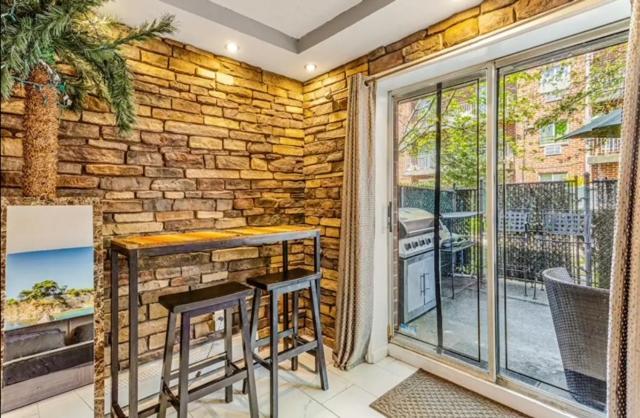Brooklyn Spacious Space With Private Entrance, Bathroom, & Backyard - Full-Kitchen Нью-Йорк Екстер'єр фото