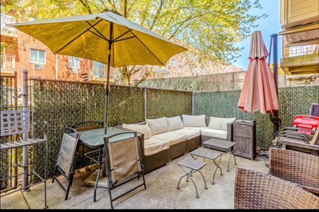 Brooklyn Spacious Space With Private Entrance, Bathroom, & Backyard - Full-Kitchen Нью-Йорк Екстер'єр фото